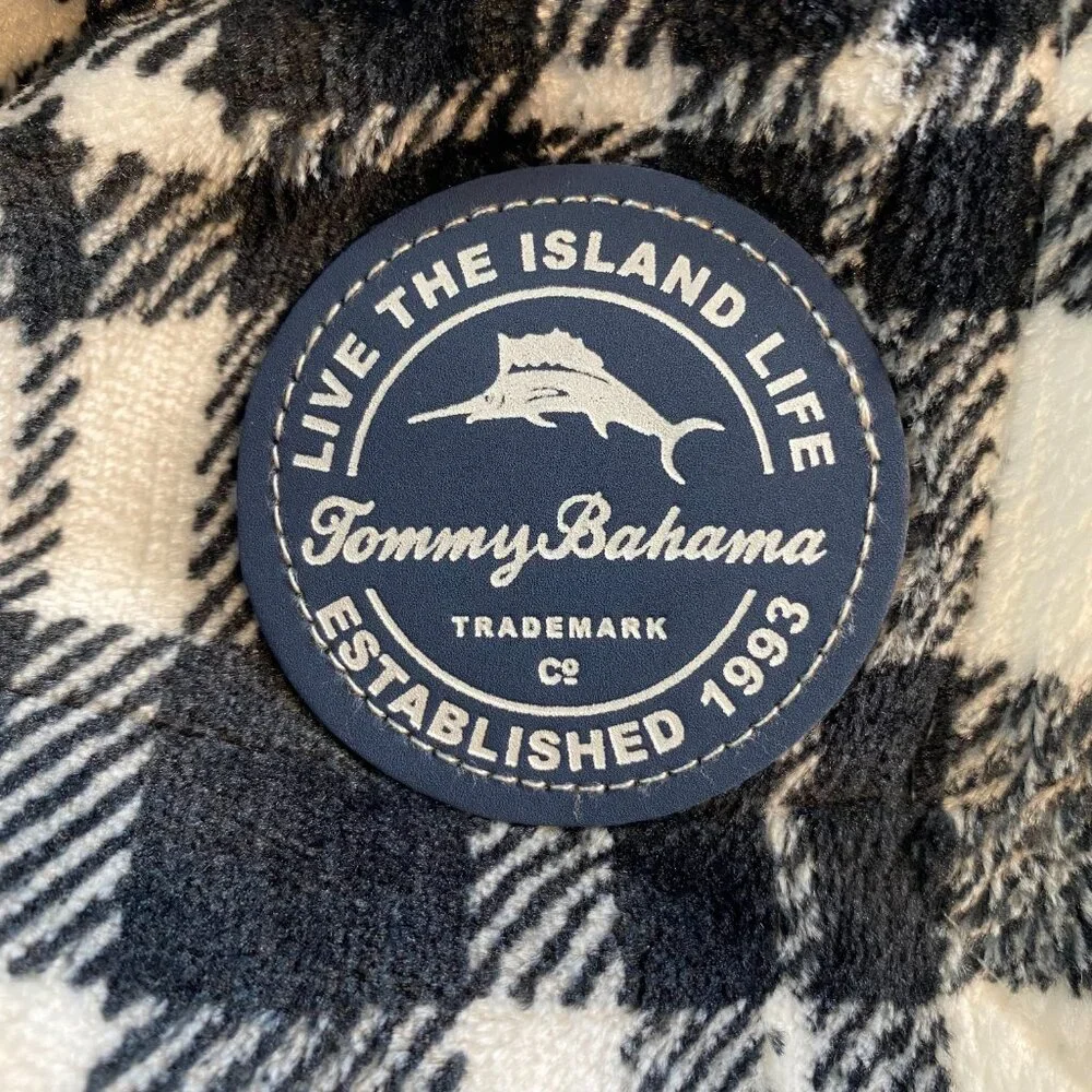 Tommy Bahama 50X 70 Black and White Flannel Sherpa Throw/Blanket